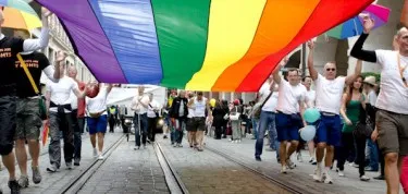 gay_march_rainbow_flag