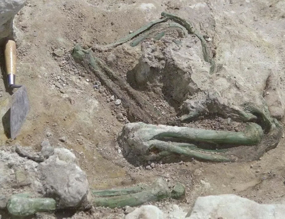 1990 burial